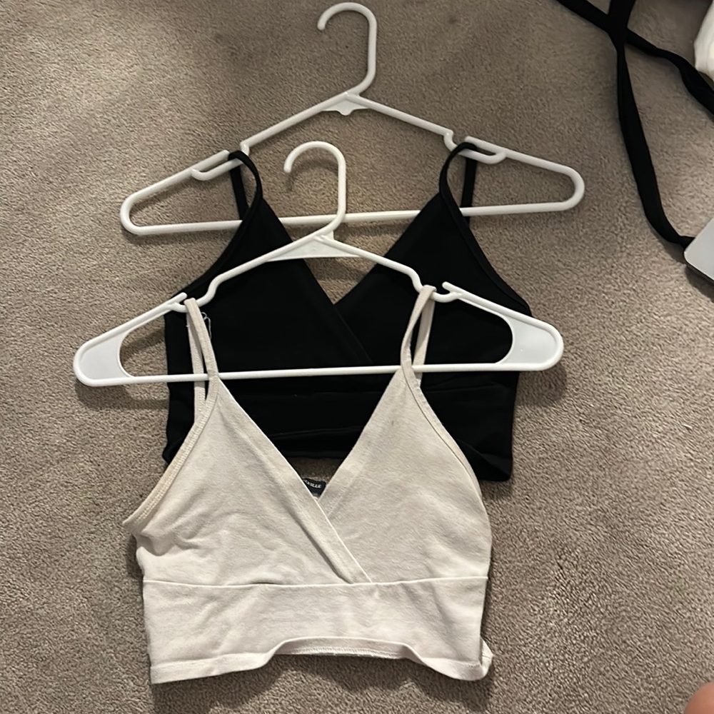 Amara Tank Brandy Melville